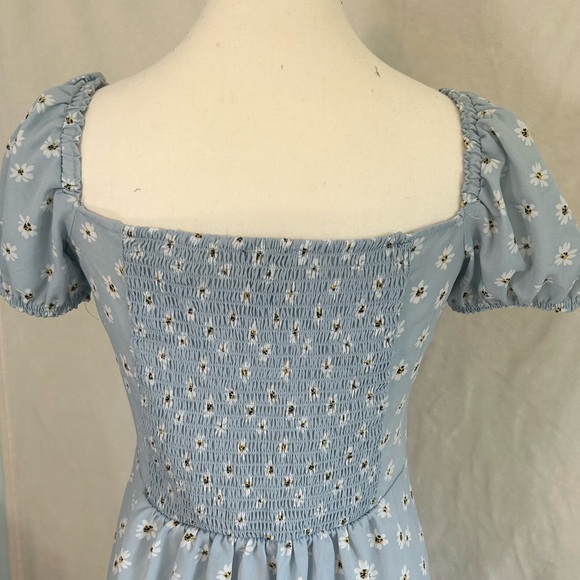 Daisy Summer Dress - Picture 3 of 4